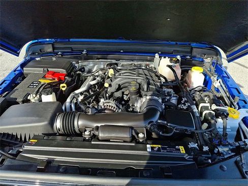 Used 2024 Jeep Gladiator Sport image 28