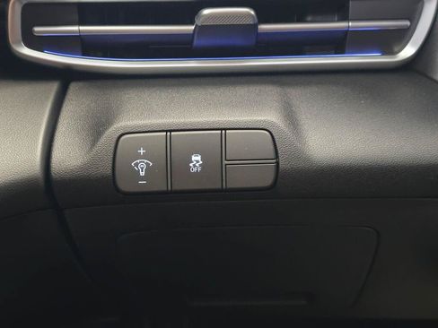 New 2026 Hyundai Elantra Limited FWD image 24