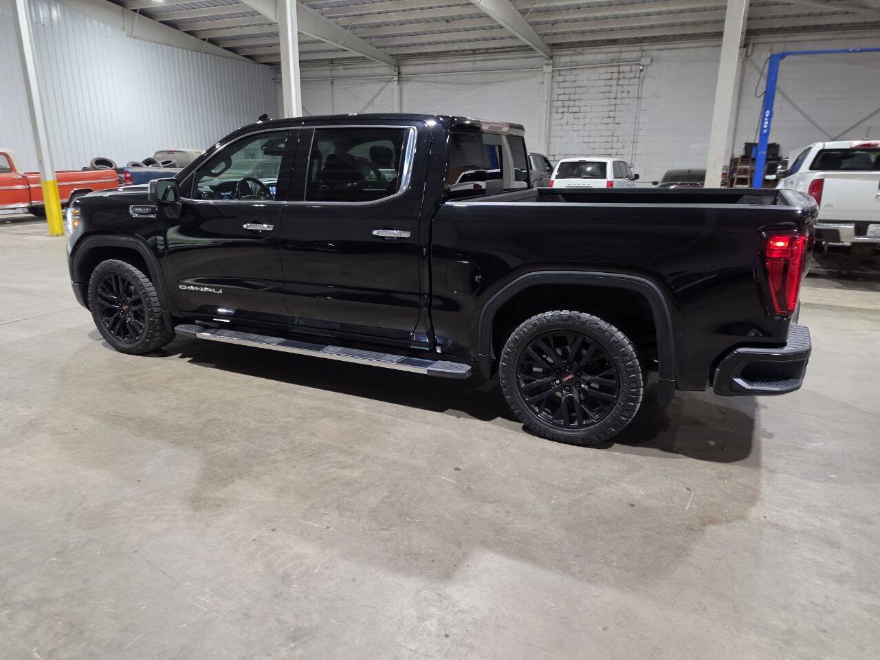 Used 2019 GMC Sierra 1500 Denali w/ Driver Alert Package II AWD/4WD image 8