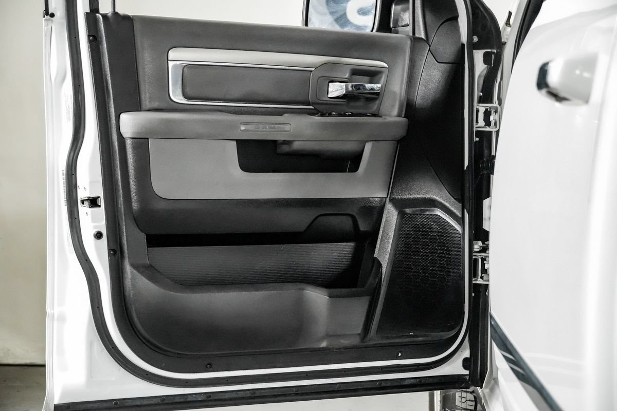 Used 2017 RAM 1500 SLT RWD image 33