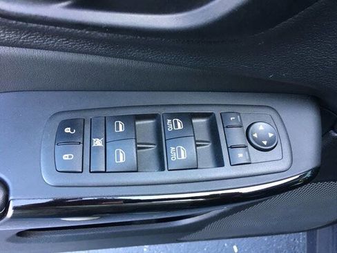 Used 2023 Jeep Cherokee Altitude Lux image 14