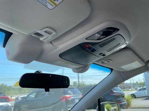 Used 2022 Subaru Outback Premium image 23