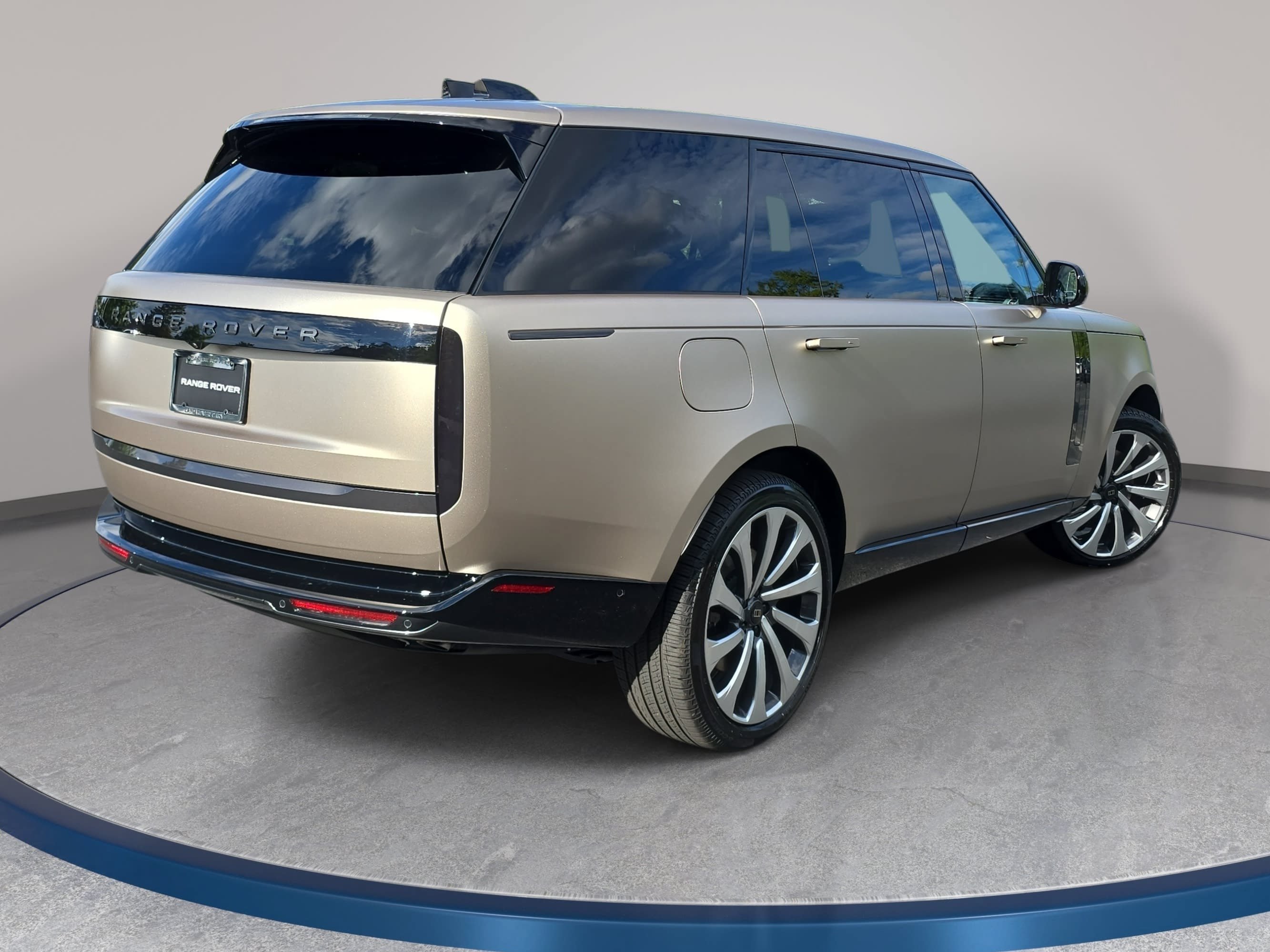 New 2027 Land Rover Range Rover Long Wheelbase Autobiography AWD/4WD image 5
