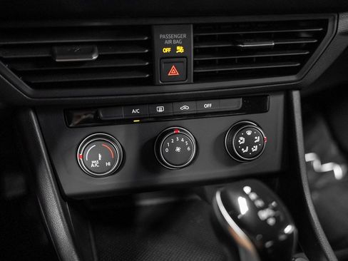 Used 2022 Volkswagen Jetta Sport image 47