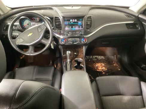 Used 2015 Chevrolet Impala LT w/ Convenience Package image 11