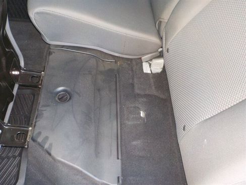 Used 2015 Toyota Tacoma 4x4 Double Cab w/ TRD Off-Road Package image 30