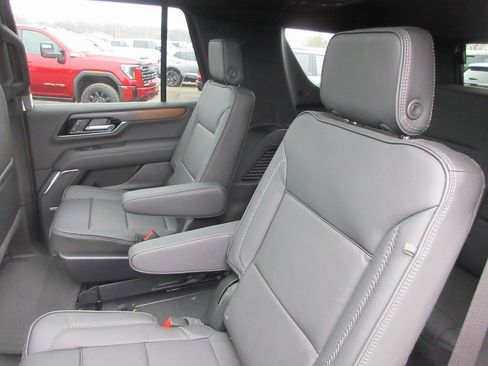 New 2026 GMC Yukon Denali image 13