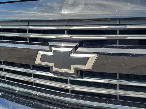 Used 2019 Chevrolet Silverado 2500 LT w/ Midnight Edition image 27