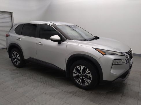 Used 2022 Nissan Rogue SV image 11