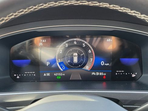 Used 2023 Volkswagen Tiguan SE image 26