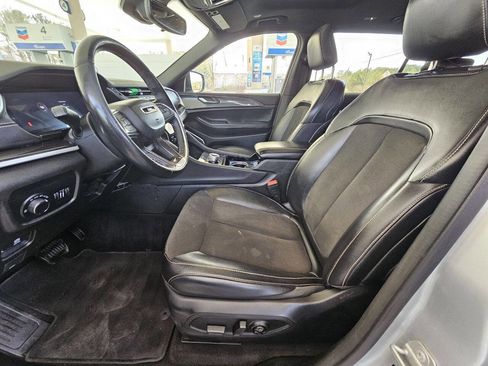 Used 2021 Jeep Grand Cherokee L Laredo image 4