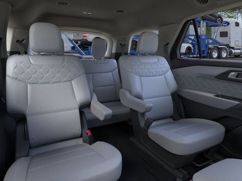 New 2026 Ford Explorer Platinum w/ LUX Leather Package AWD/4WD image 11
