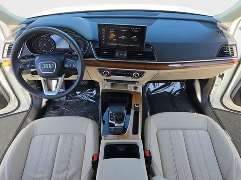Certified 2023 Audi Q5 2.0T Premium w/ Convenience Package image 9
