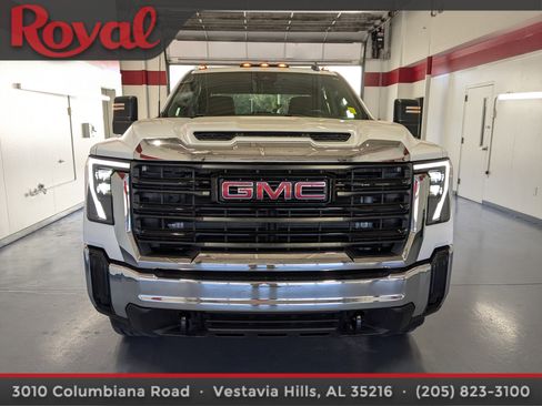 Used 2025 GMC Sierra 2500 Pro image 6