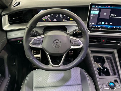 New 2026 Volkswagen Tiguan SE R-Line AWD/4WD image 13
