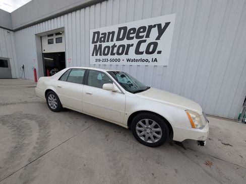 Used 2008 Cadillac DTS w/ Sun And Sound Package image 20