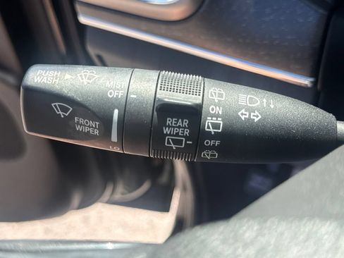 Used 2018 Jeep Grand Cherokee Limited AWD/4WD image 35