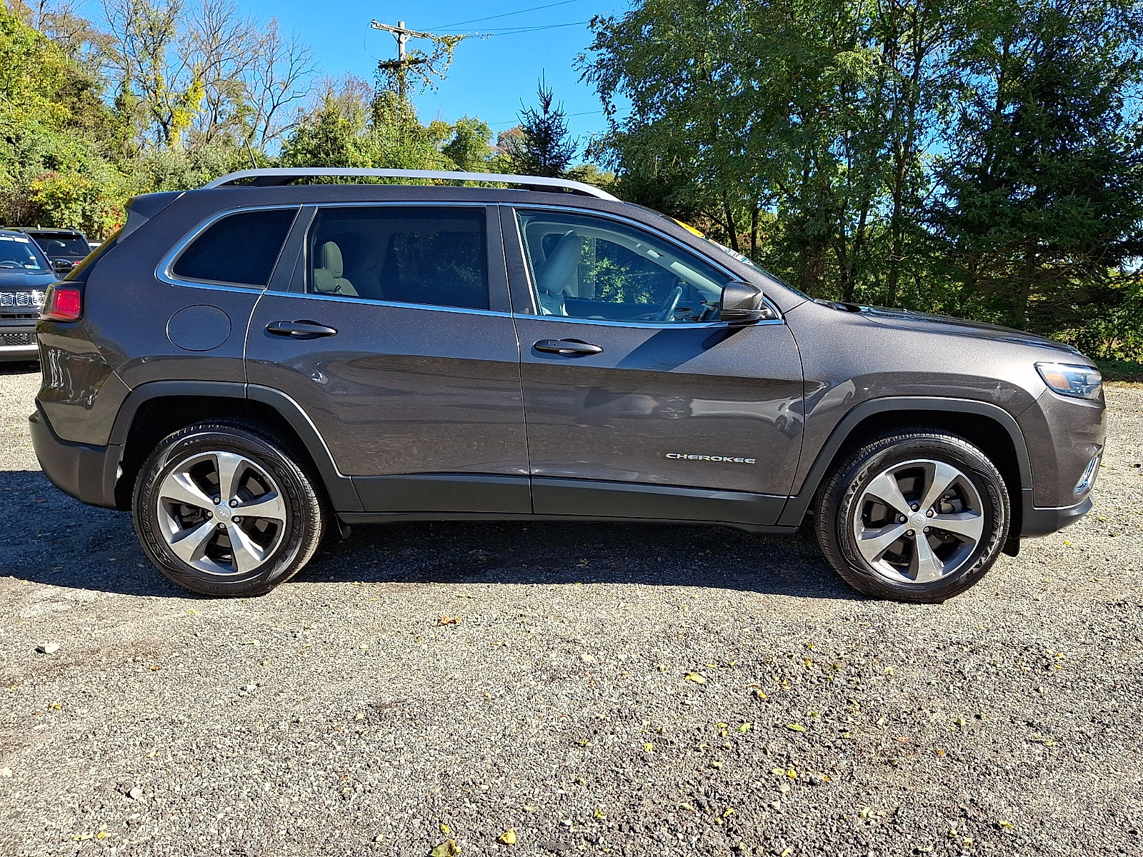 Certified 2020 Jeep Cherokee Limited AWD/4WD image 7