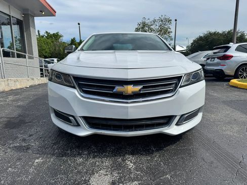 Used 2016 Chevrolet Impala LT FWD image 3