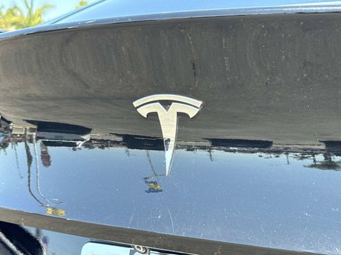 Used 2021 Tesla Model Y 2WD image 27