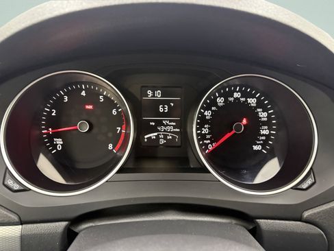 Used 2015 Volkswagen Jetta SE FWD image 34