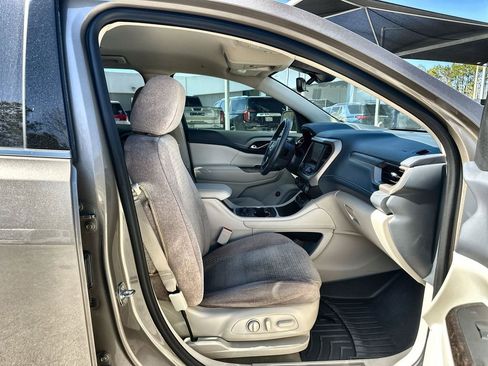 Certified 2023 GMC Acadia Denali w/ Denali Technology Package image 27