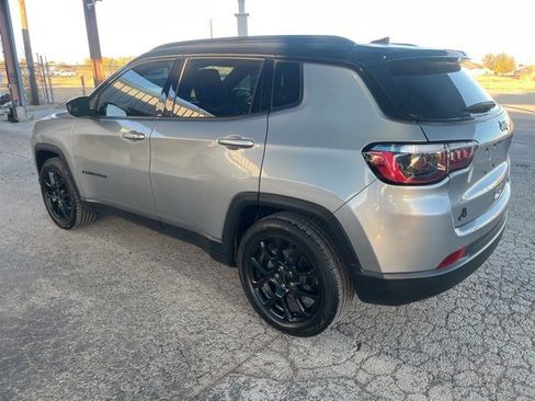 Used 2022 Jeep Compass Latitude w/ Convenience Group image 6