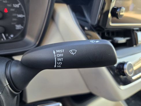 Used 2023 Toyota Corolla LE image 26