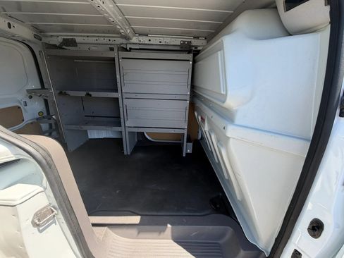 Used 2022 Ford Transit Connect XLT FWD image 14