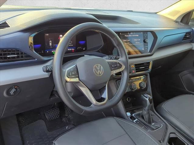 Used 2023 Volkswagen Taos SE FWD image 9