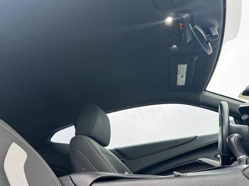 Used 2019 Chevrolet Camaro LT image 17