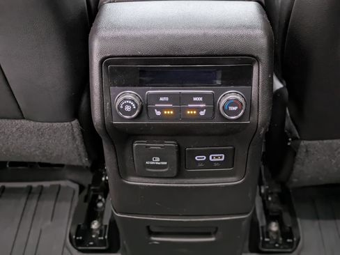 Used 2023 GMC Acadia AT4 w/ Technology Package image 14