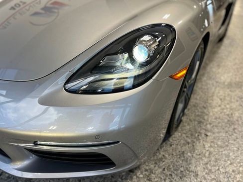 Used 2017 Porsche 718 Boxster RWD image 57