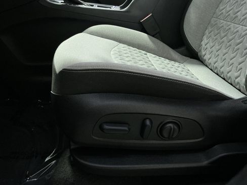 Used 2024 Chevrolet Equinox LS w/ LS Convenience Package FWD image 15
