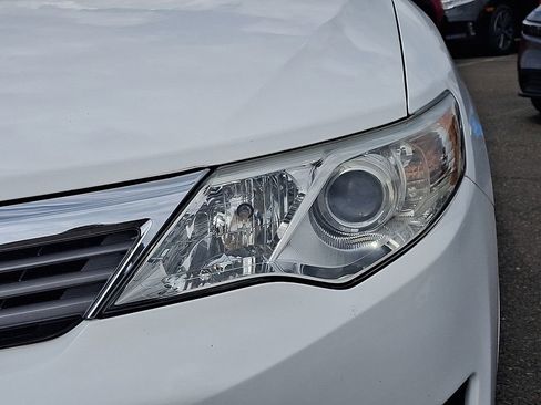 Used 2013 Toyota Camry LE image 9