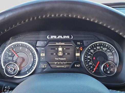 Used 2024 RAM 1500 Laramie image 22