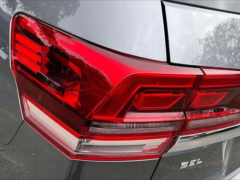 Used 2018 Volkswagen Atlas SEL image 28