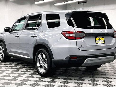 Used 2023 Honda Pilot EX-L image 2