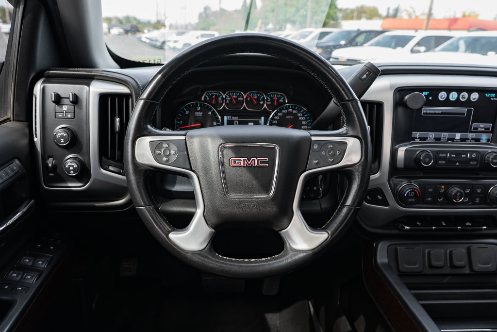 Used 2018 GMC Sierra 1500 SLT w/ SLT Premium Package AWD/4WD image 15