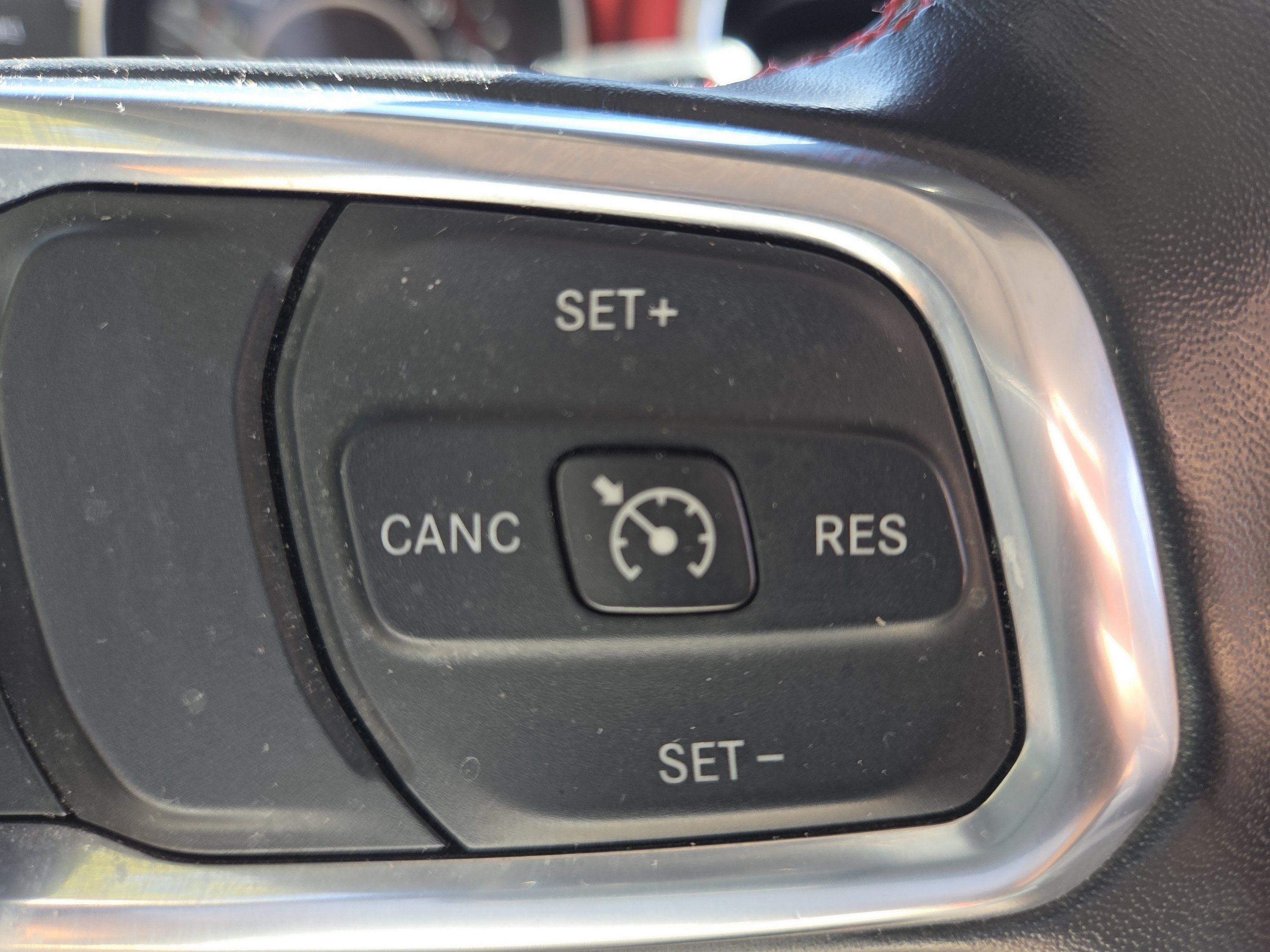 Used 2022 Jeep Wrangler Unlimited Rubicon w/ Cold Weather Group AWD/4WD image 12