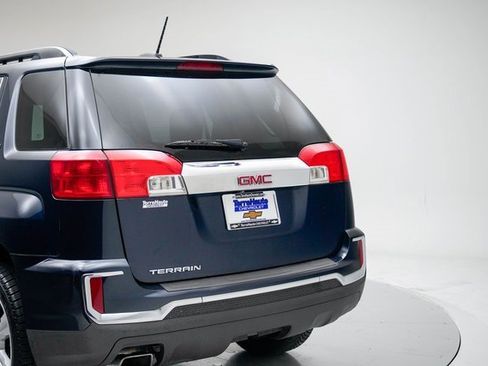Used 2017 GMC Terrain SLE w/ Chrome Edition image 4