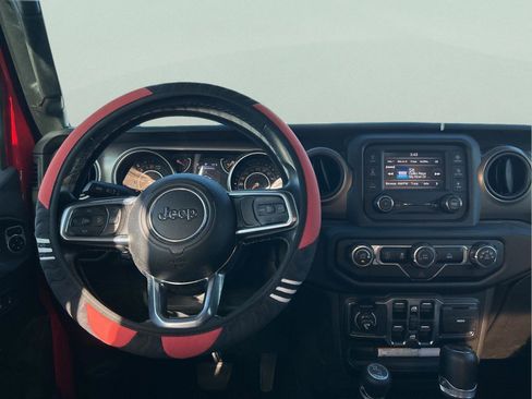 Certified 2020 Jeep Gladiator Sport w/ Quick Order Package 24S image 11