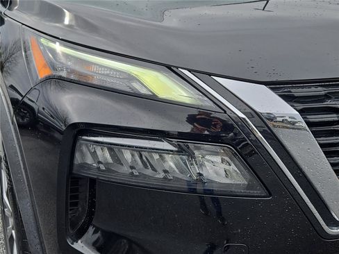 Used 2023 Nissan Rogue S FWD image 3