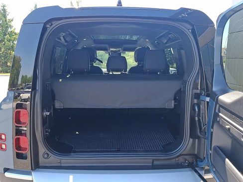 Certified 2025 Land Rover Defender 110 S AWD/4WD image 27