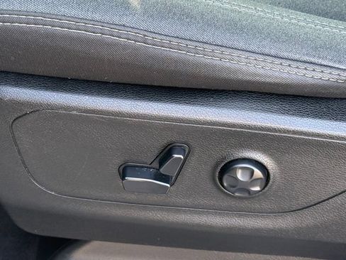 Used 2020 RAM 1500 Big Horn AWD/4WD image 8