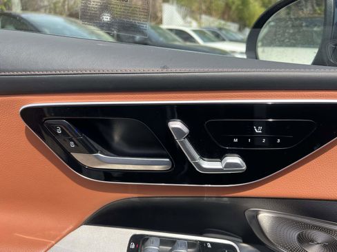 Used 2023 Mercedes-Benz GLC 300 4MATIC w/ Pinnacle Trim Package image 17