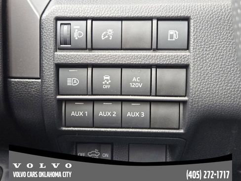 Used 2025 Toyota Tacoma TRD Off-Road w/ TRD Off Road Upgrade Package AWD/4WD image 22
