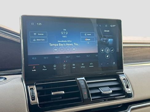 Used 2023 Lincoln Navigator L Reserve AWD/4WD image 32