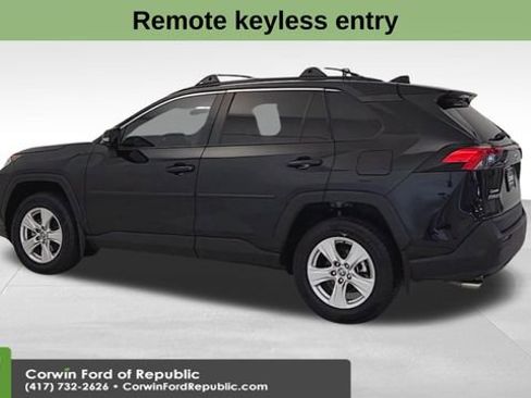 Used 2021 Toyota RAV4 XLE image 5