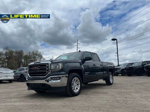 Used 2018 GMC Sierra 1500 SLE w/ SLE Value Package AWD/4WD image 2